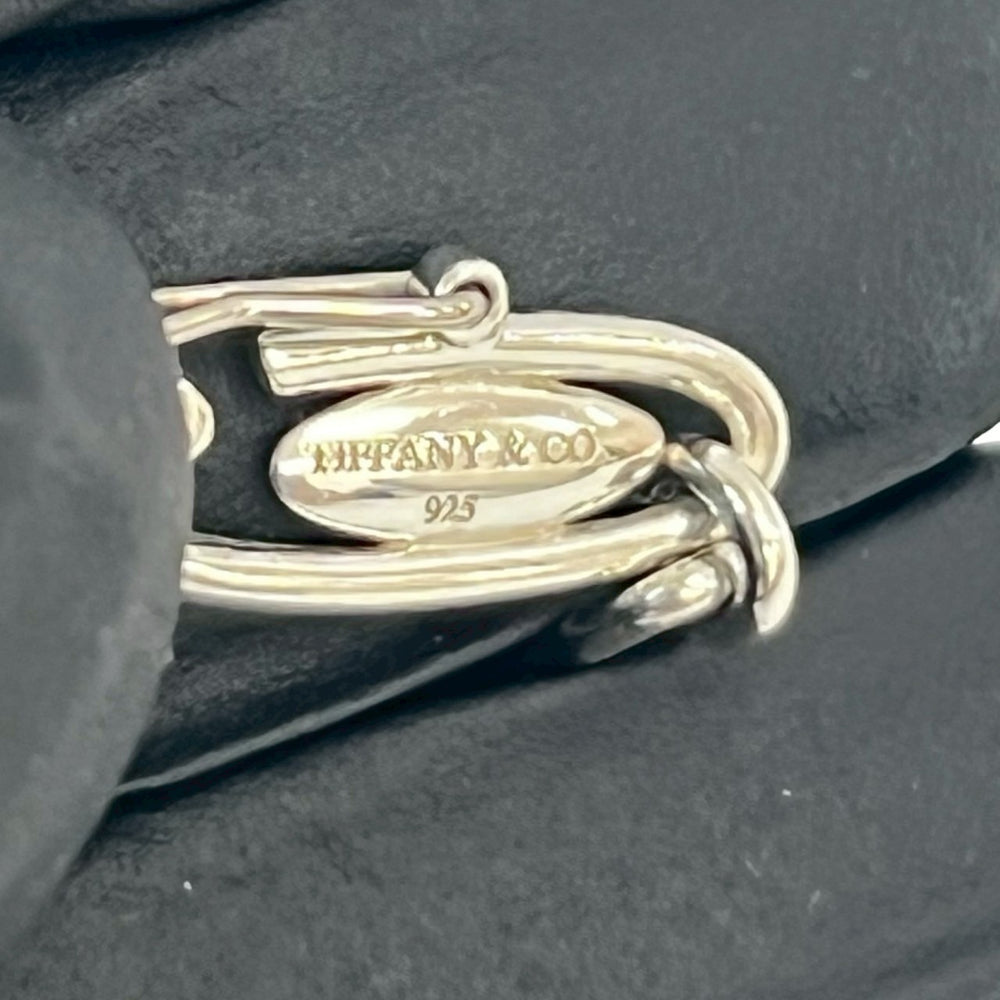 blurRubbingTiffany Curved Heart