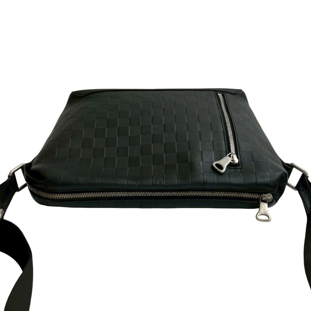 Shoulder bag Louis Vuitton Discovery Messenger PM