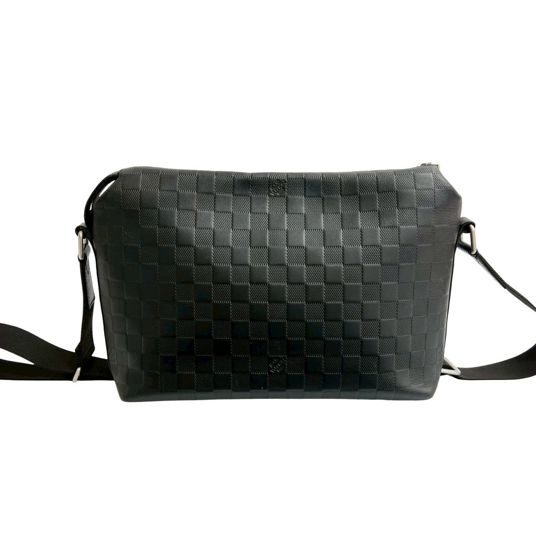 Shoulder bag Louis Vuitton Discovery Messenger PM