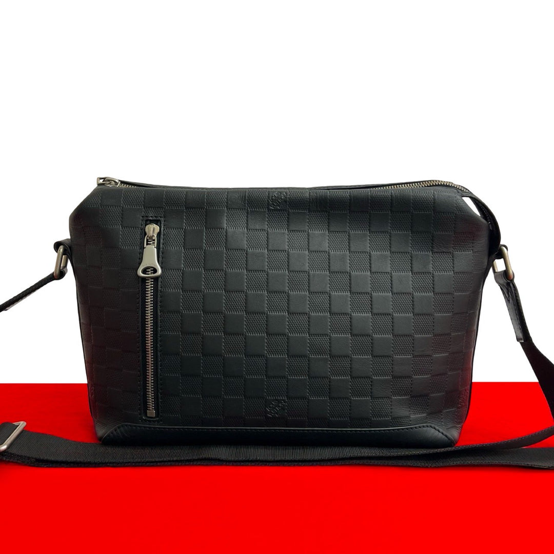 Shoulder bag Louis Vuitton Discovery Messenger PM