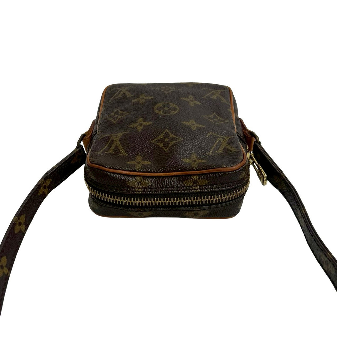 Shoulder bag Louis Vuitton mini Danube