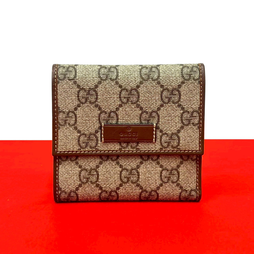 trifold wallet gucci