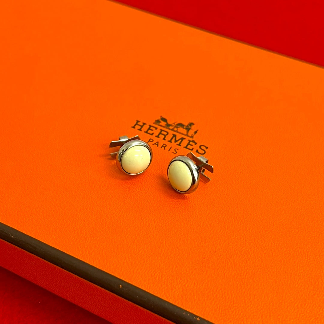 ピアス エルメス エクリプス ピアス