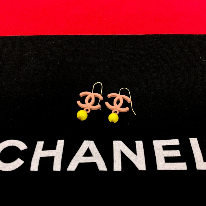 ピアス シャネル