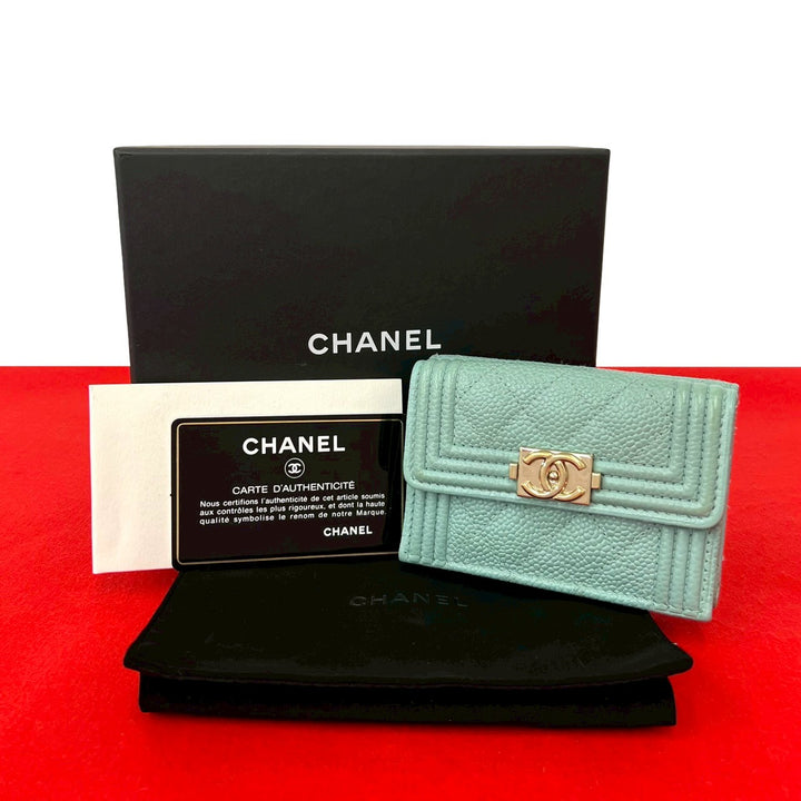 trifold wallet chanel