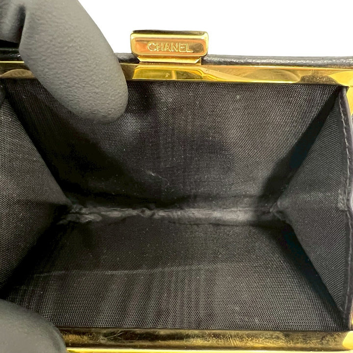 bifold wallet chanel