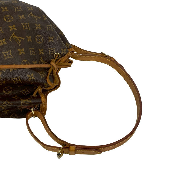 Shoulder bag Louis Vuitton Petit Noe