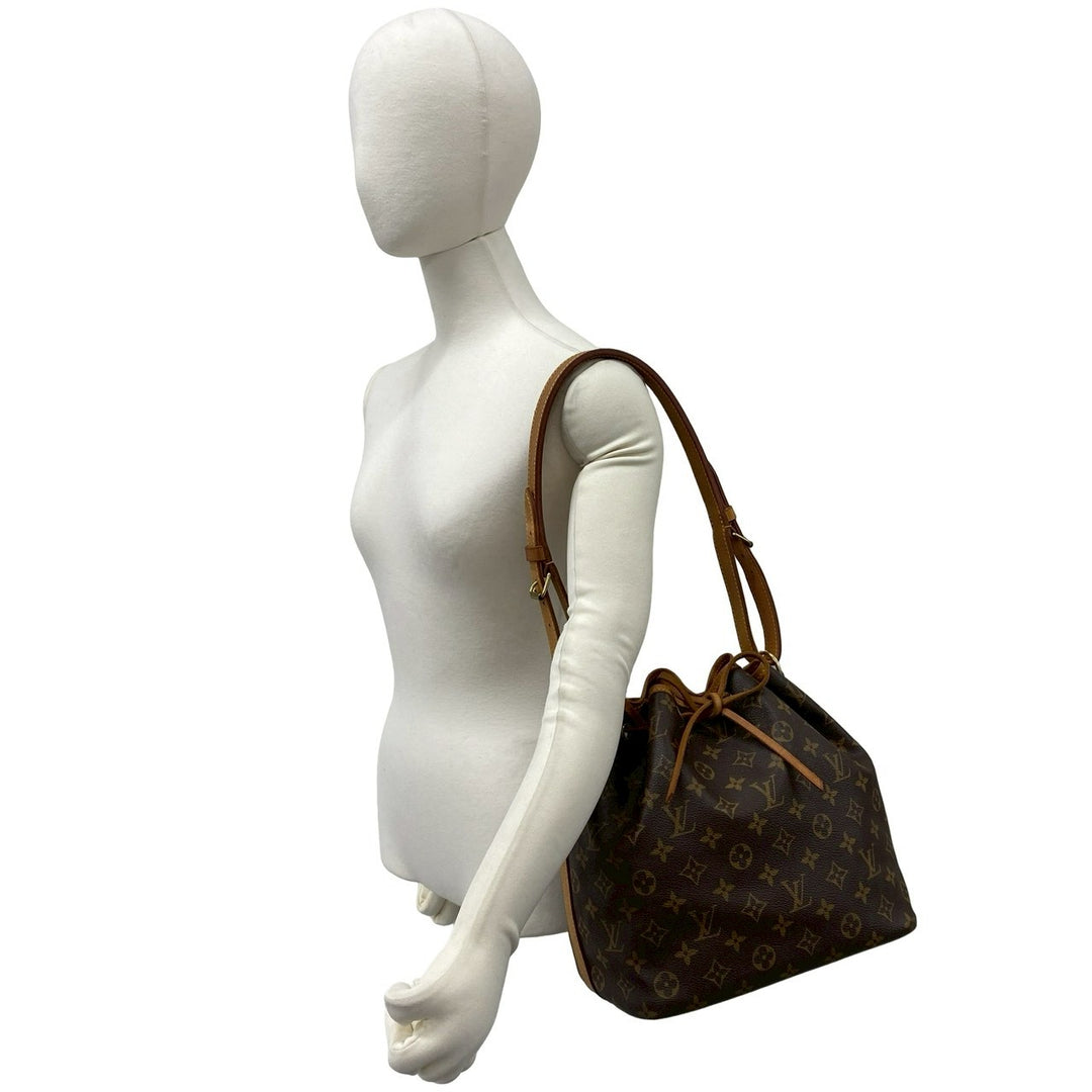 Shoulder bag Louis Vuitton Petit Noe