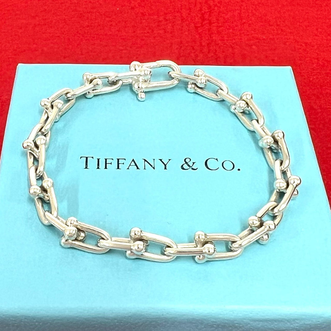 blurRubbingTiffany Hardware Small BureRubbingCut