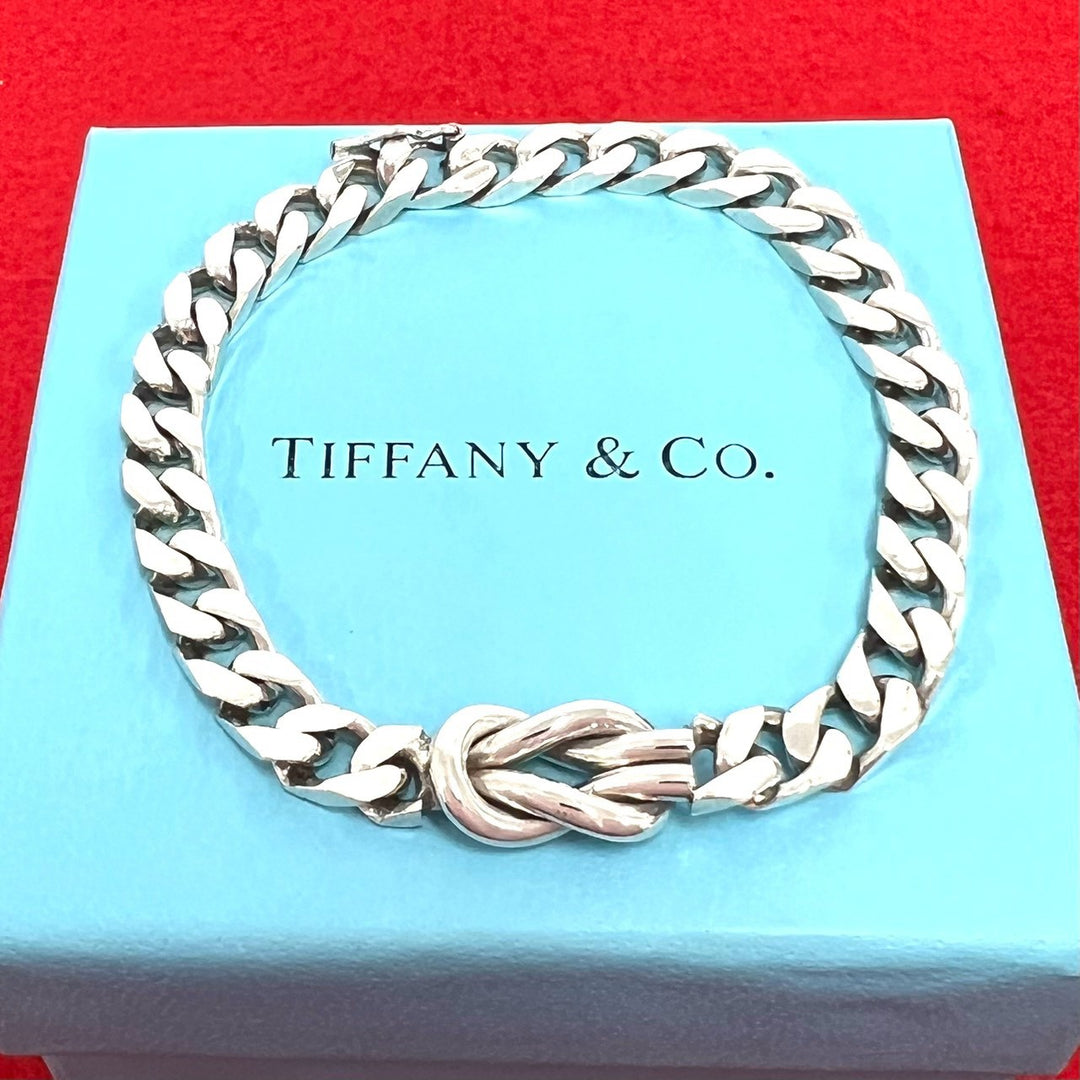 blurRubbingTiffany Center Knot Kihei BureRubbingCut