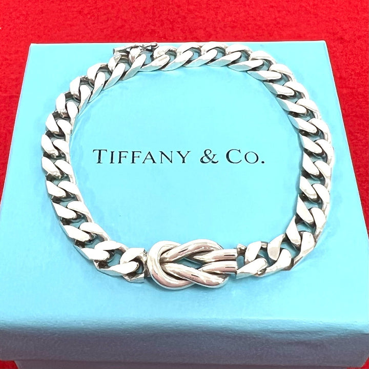 blurRubbingTiffany Center Knot Kihei BureRubbingCut