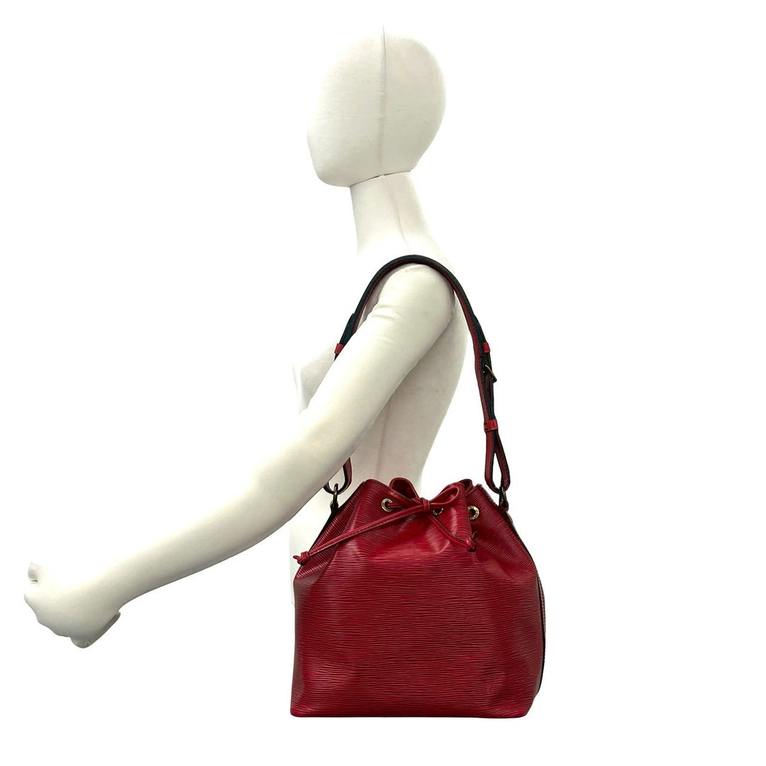 Shoulder bag Louis Vuitton Petit Noe