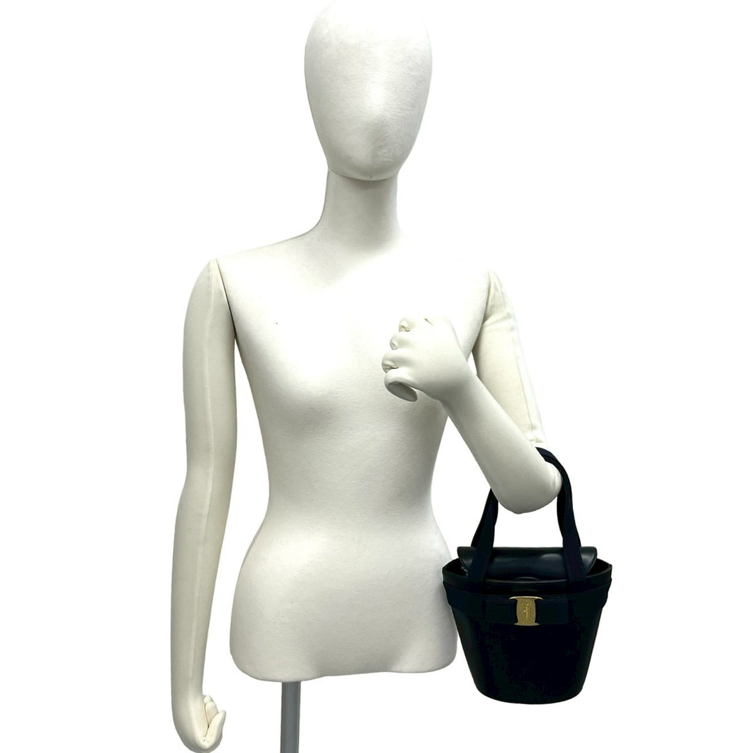 ハンドバッグ サルヴァトーレフェラガモ