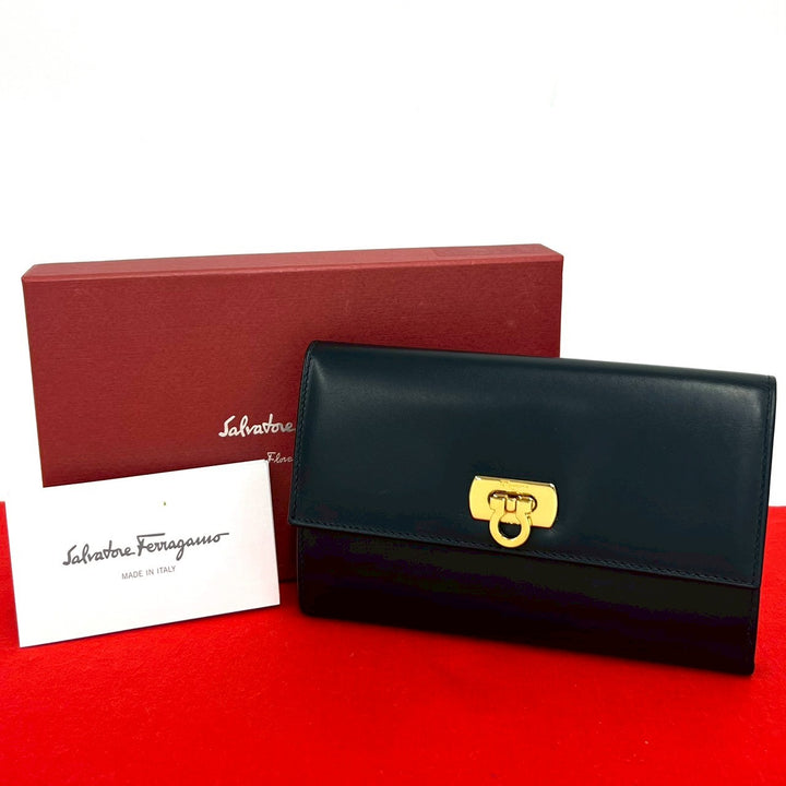 trifold wallet salvatore ferragamo