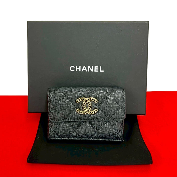 trifold wallet chanel