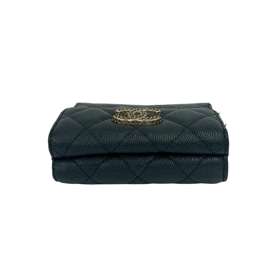 trifold wallet chanel