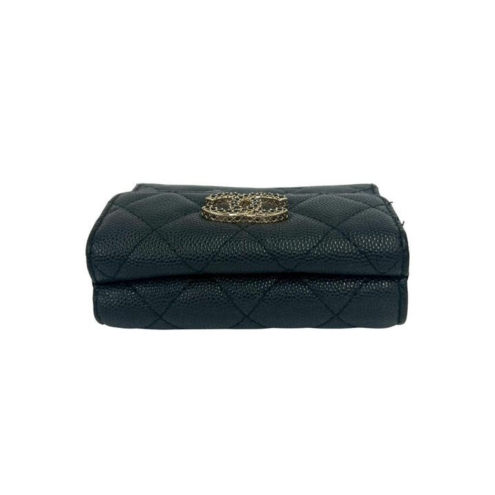 trifold wallet chanel