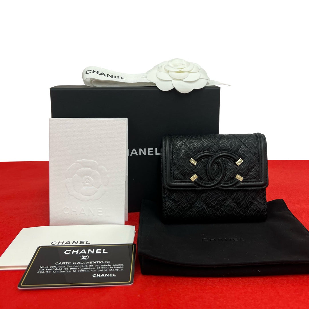 Chanel CC 花絲三折錢包
