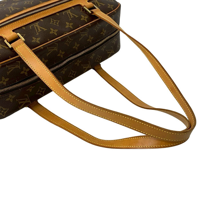 Shoulder bag Louis Vuitton Cité GM