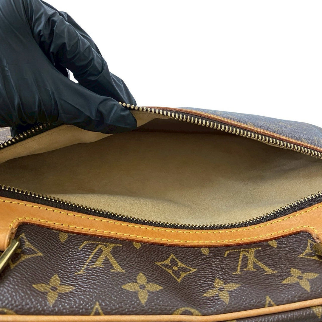 Shoulder bag Louis Vuitton Cité GM