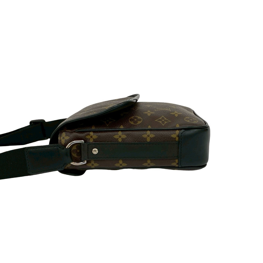 Shoulder bag Louis Vuitton Macassar Bus PM