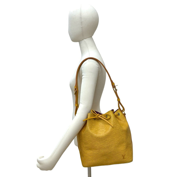 Shoulder bag Louis Vuitton Petit Noe