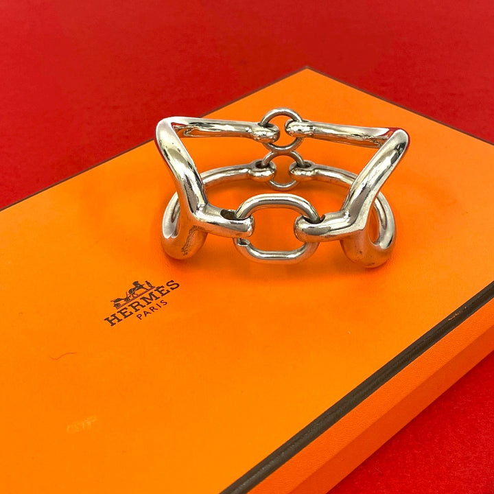 blurRubbinghermes arabesque bangle