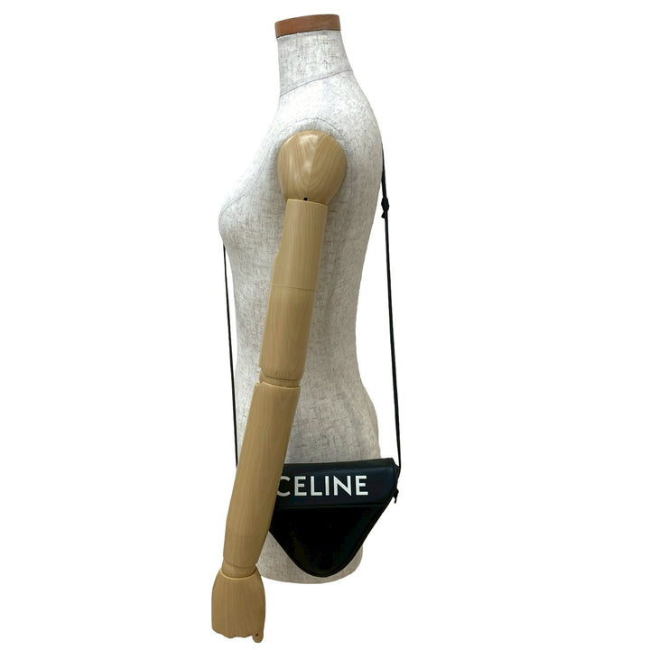Celine 三角形單肩包