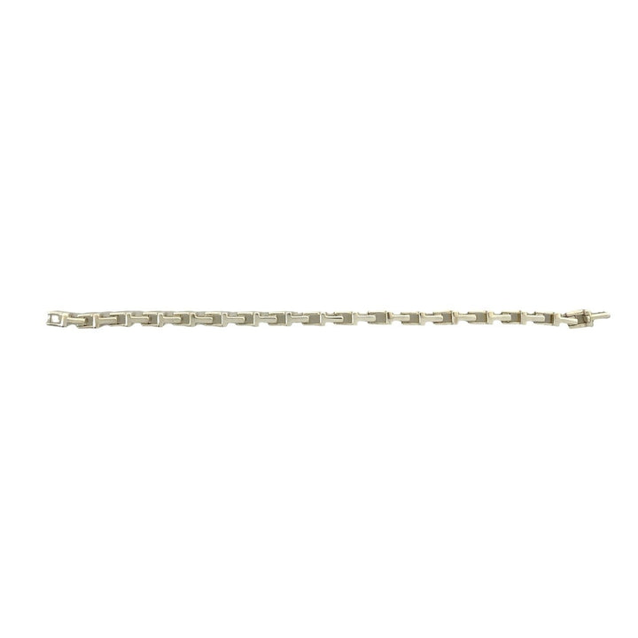 blurRubbingTiffany T Narrow BrakeRubbingCut