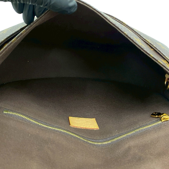 Shoulder bag Louis Vuitton Menilmontan PM