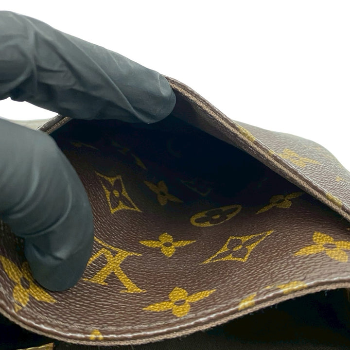 Shoulder bag Louis Vuitton Menilmontan PM