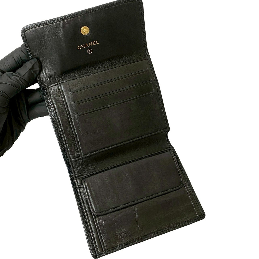 trifold wallet chanel