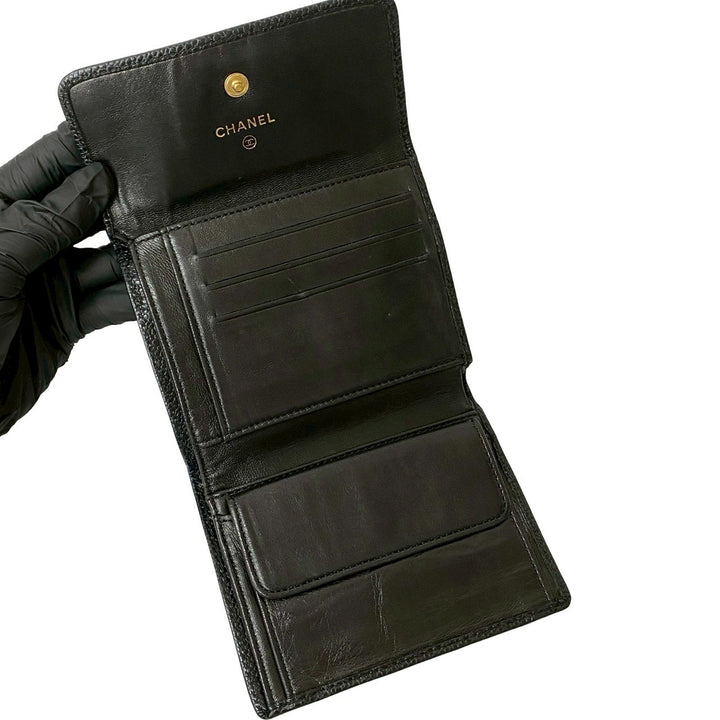 trifold wallet chanel