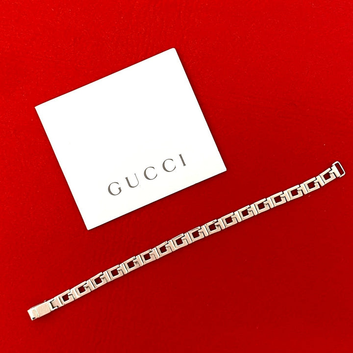 blurRubbingGucci G shape blurRubbingCut