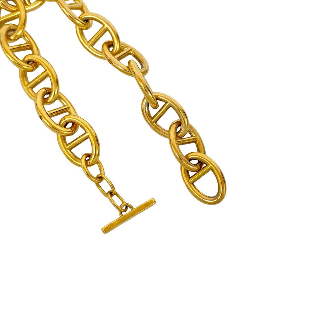 blurRubbinggucci anchor chain