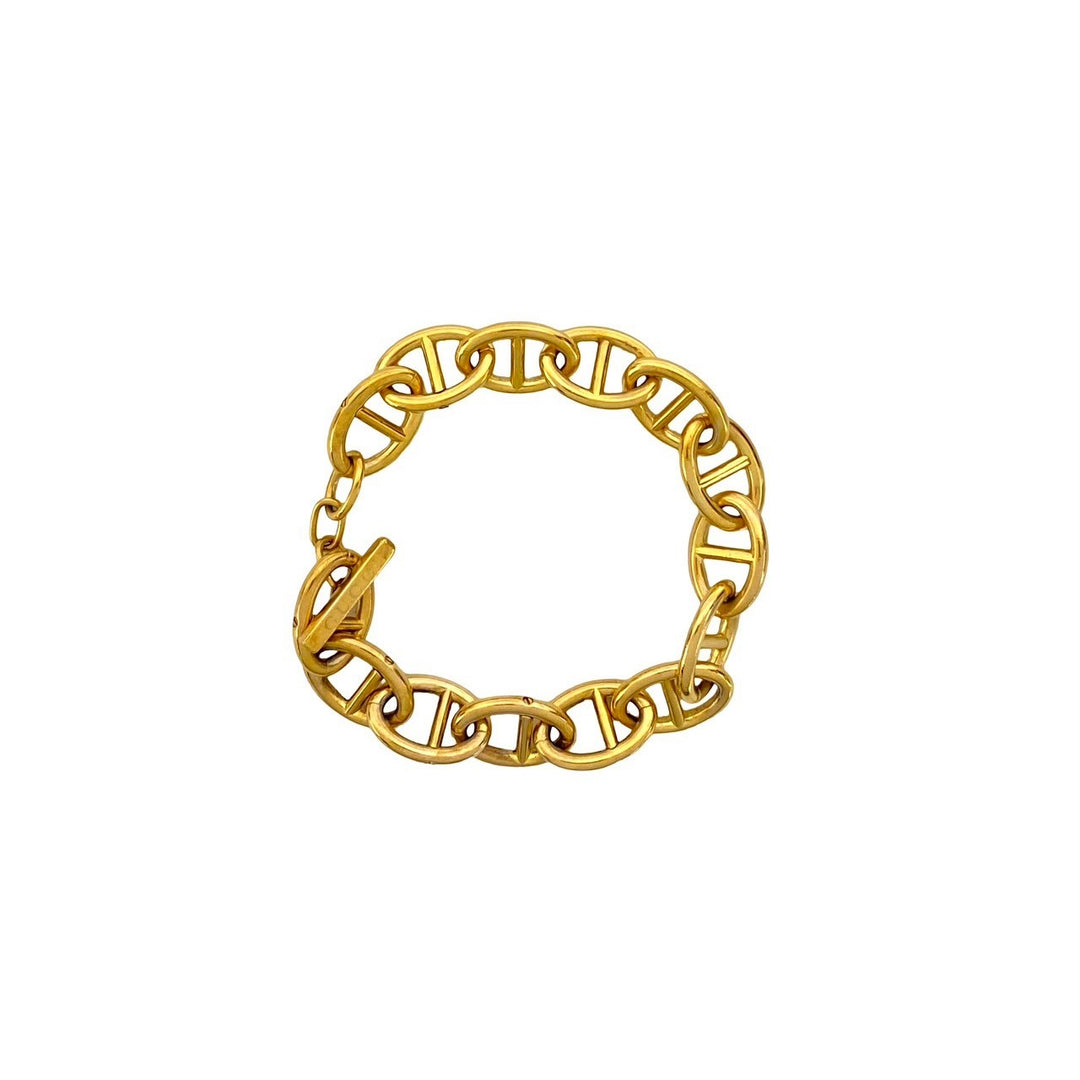 blurRubbinggucci anchor chain