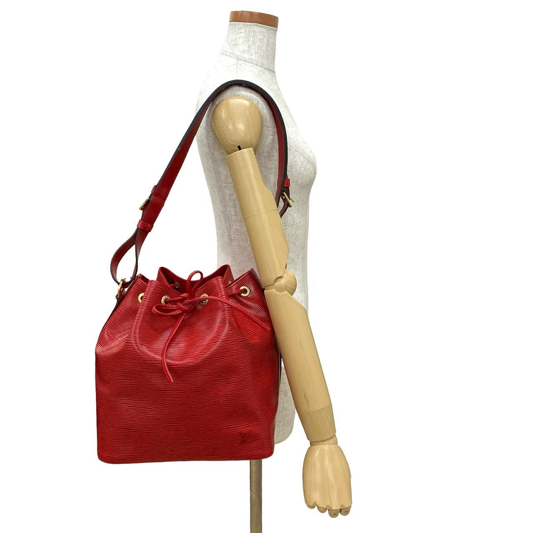 Shoulder bag Louis Vuitton Petit Noe