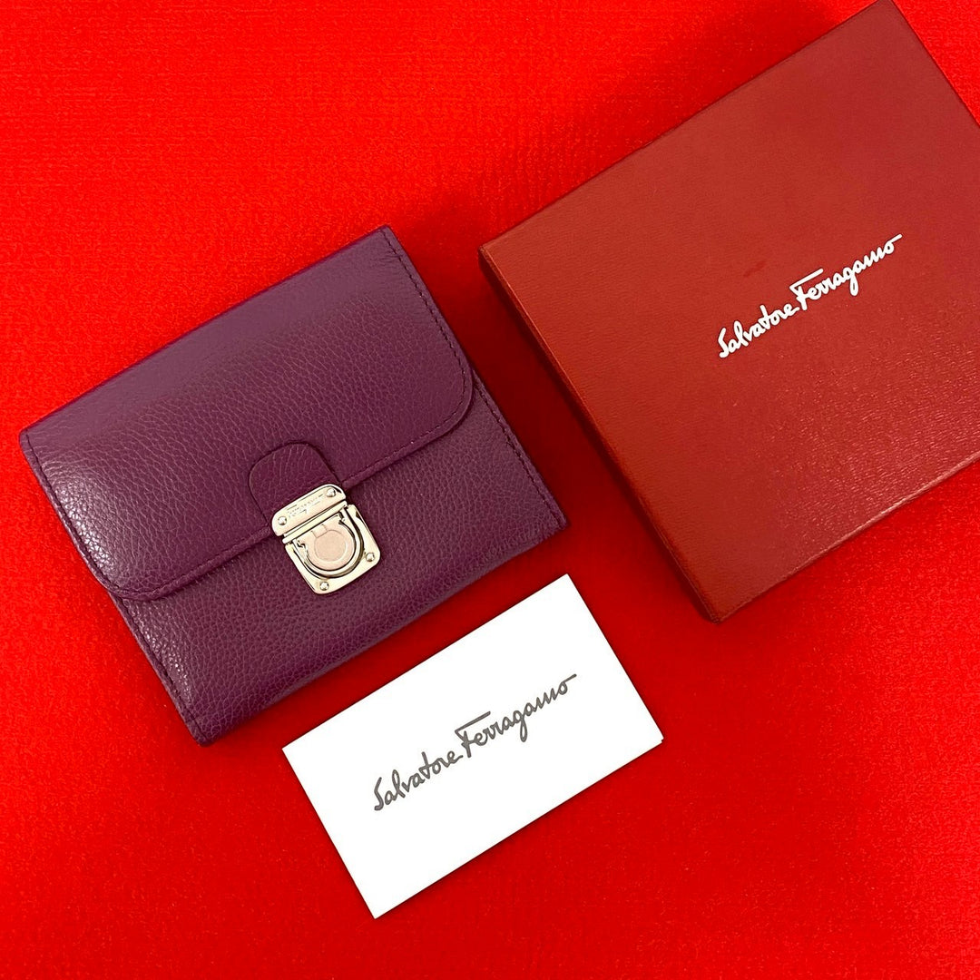 bifold wallet salvatore ferragamo