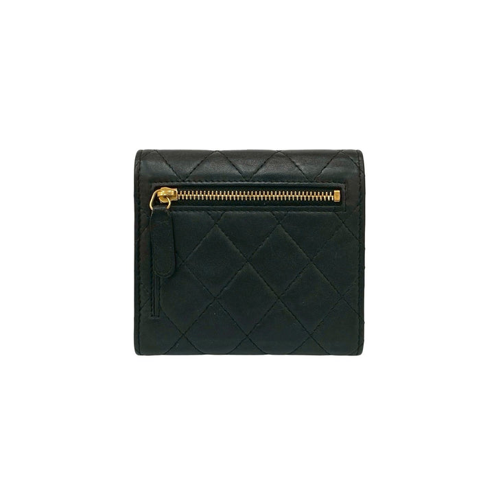 trifold wallet chanel