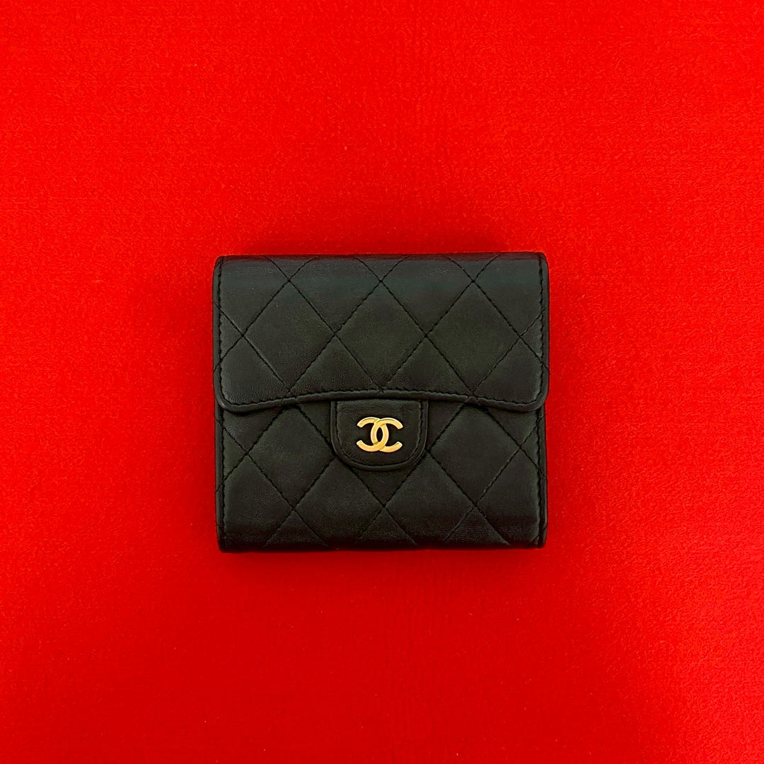 trifold wallet chanel