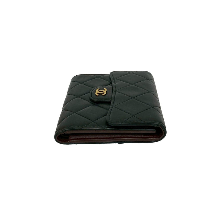 trifold wallet chanel