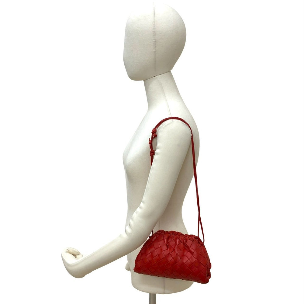 Bottega Veneta 斜背包