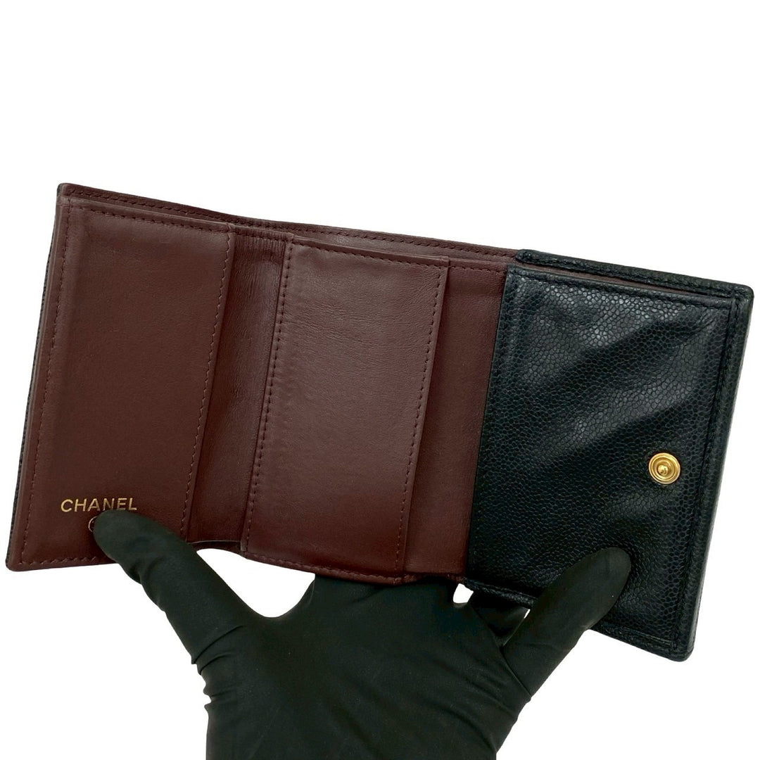 trifold wallet chanel