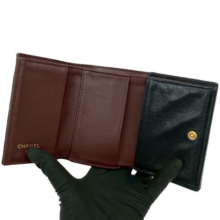 trifold wallet chanel