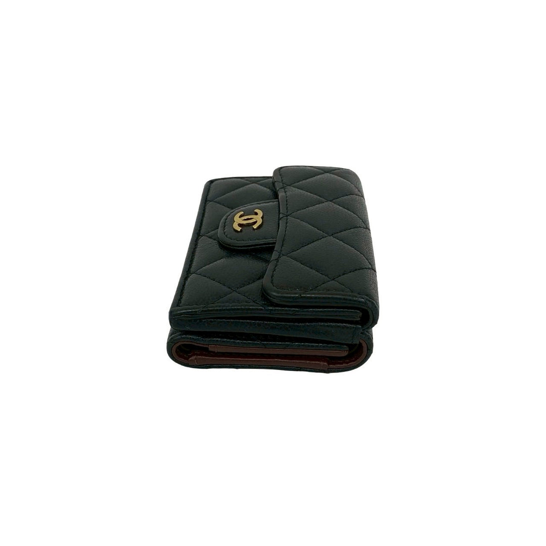 trifold wallet chanel