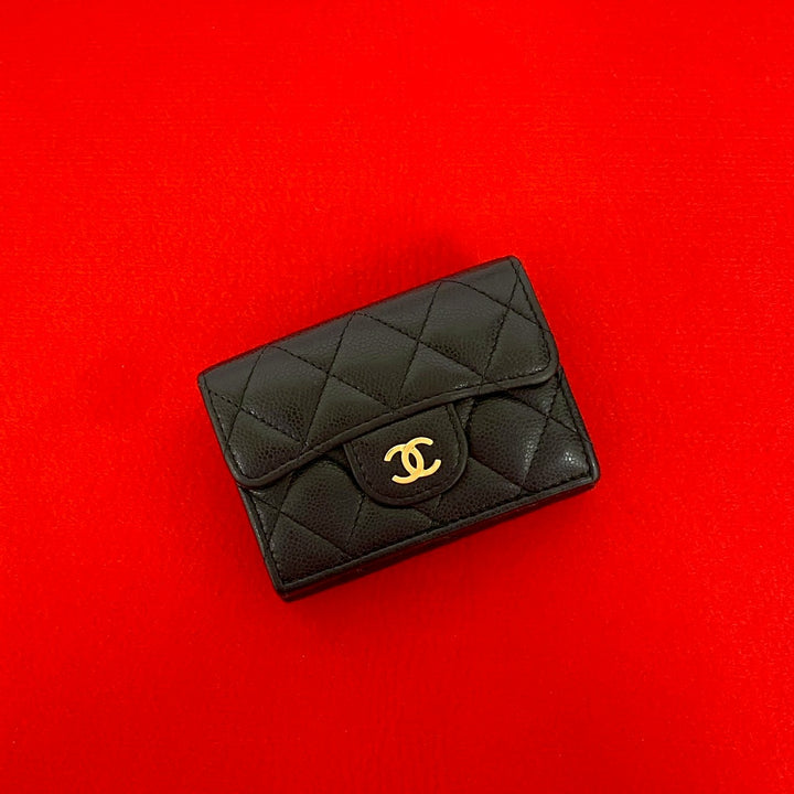 trifold wallet chanel