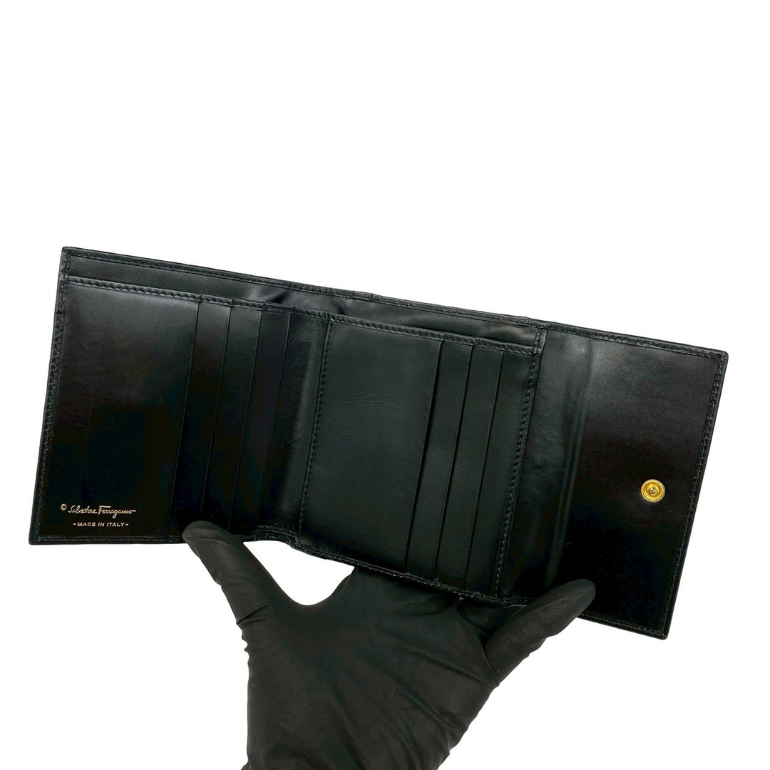 trifold wallet salvatore ferragamo