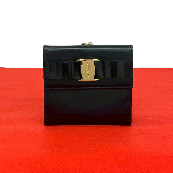 trifold wallet salvatore ferragamo