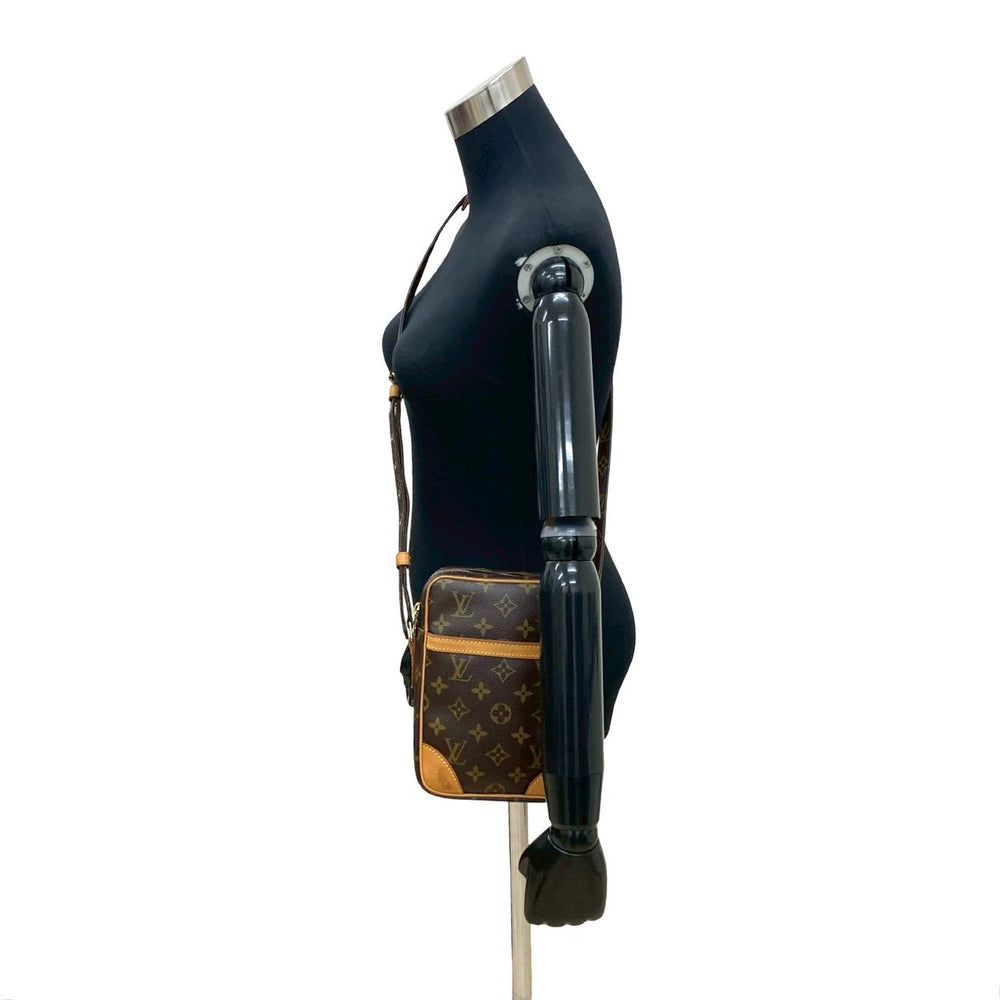 Shoulder bag Louis Vuitton Danube