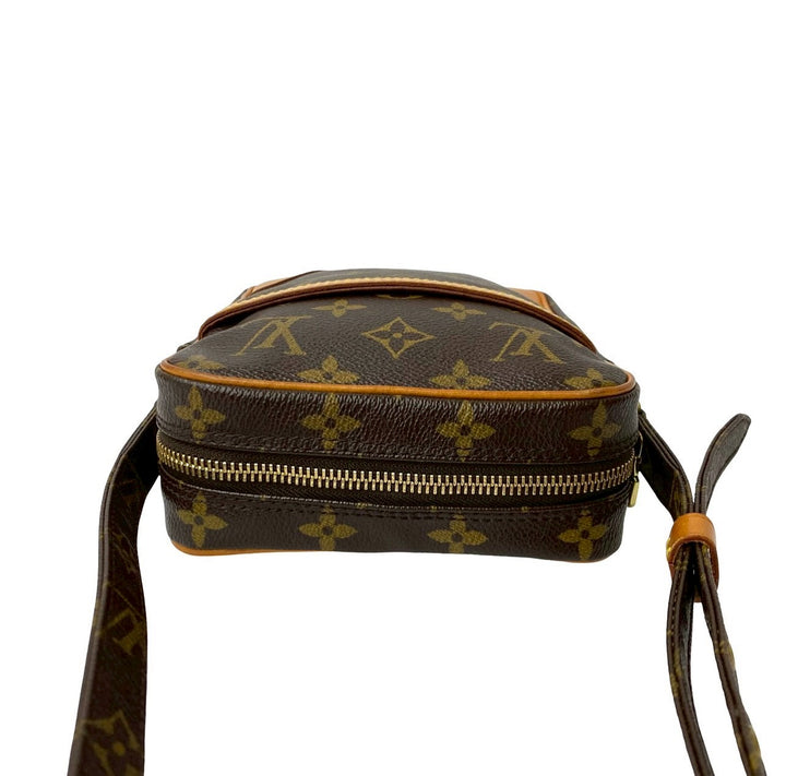 Shoulder bag Louis Vuitton Danube